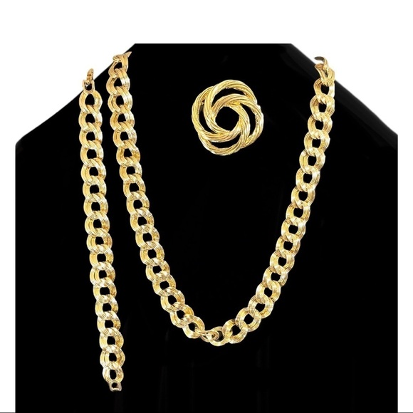 Vintage Monet- Gold Chunky Double Chain Loop Necklace, Bracelet and Broach - Picture 1 of 7
